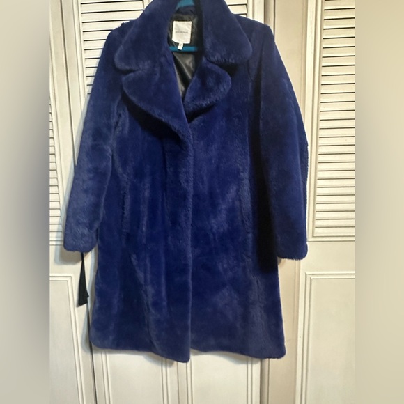 Avec Les Filles Women’s Cobalt Mid-Length Faux Fur Coat with Notch Lapel -- M - Picture 6 of 8
